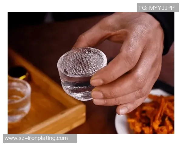 白酒与足球的激情碰撞揭秘那些爱喝白酒的足球明星们的故事 白酒与足球的激情碰撞揭秘那些爱喝白酒的足球明星们的故事